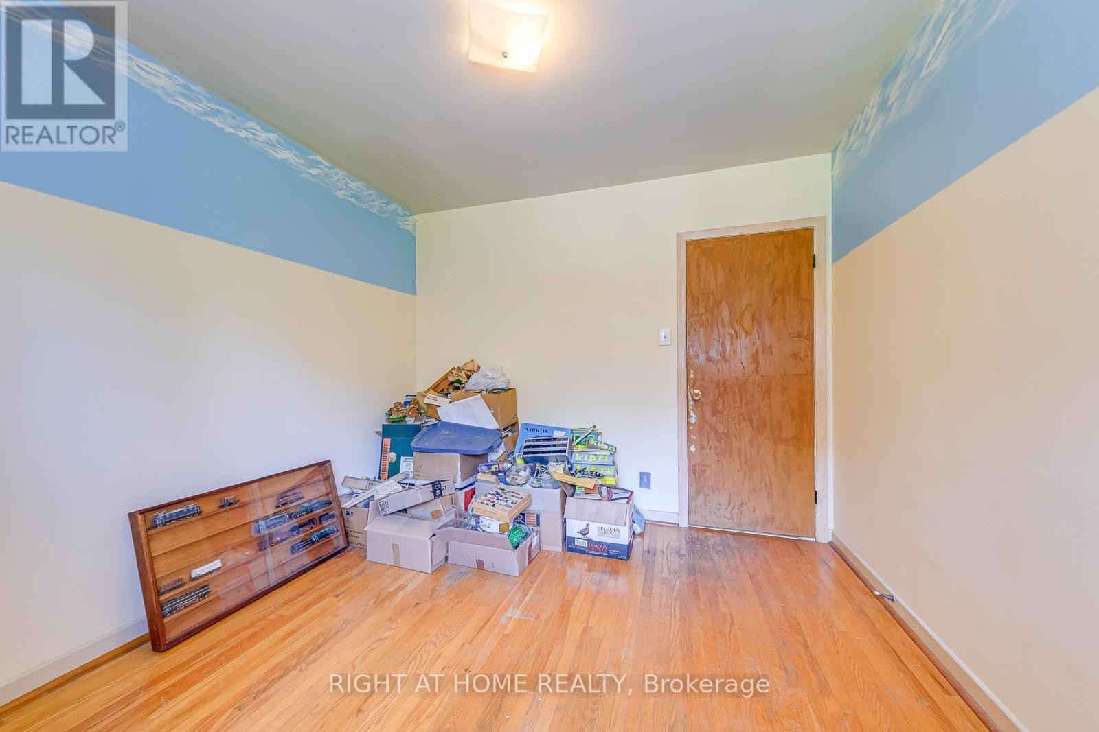 












2572 ISLINGTON AVENUE

,
Toronto (Thistletown-Beaumonde Heights),




Ontario
M9V2X2

