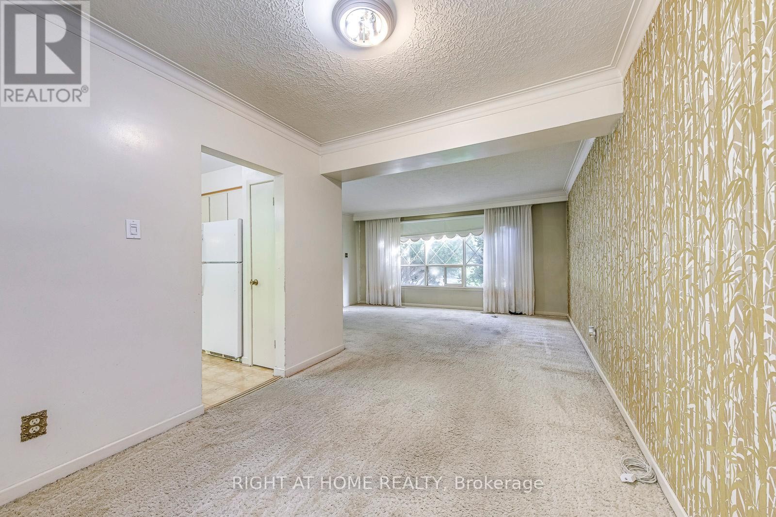 












2572 ISLINGTON AVENUE

,
Toronto (Thistletown-Beaumonde Heights),




Ontario
M9V2X2

