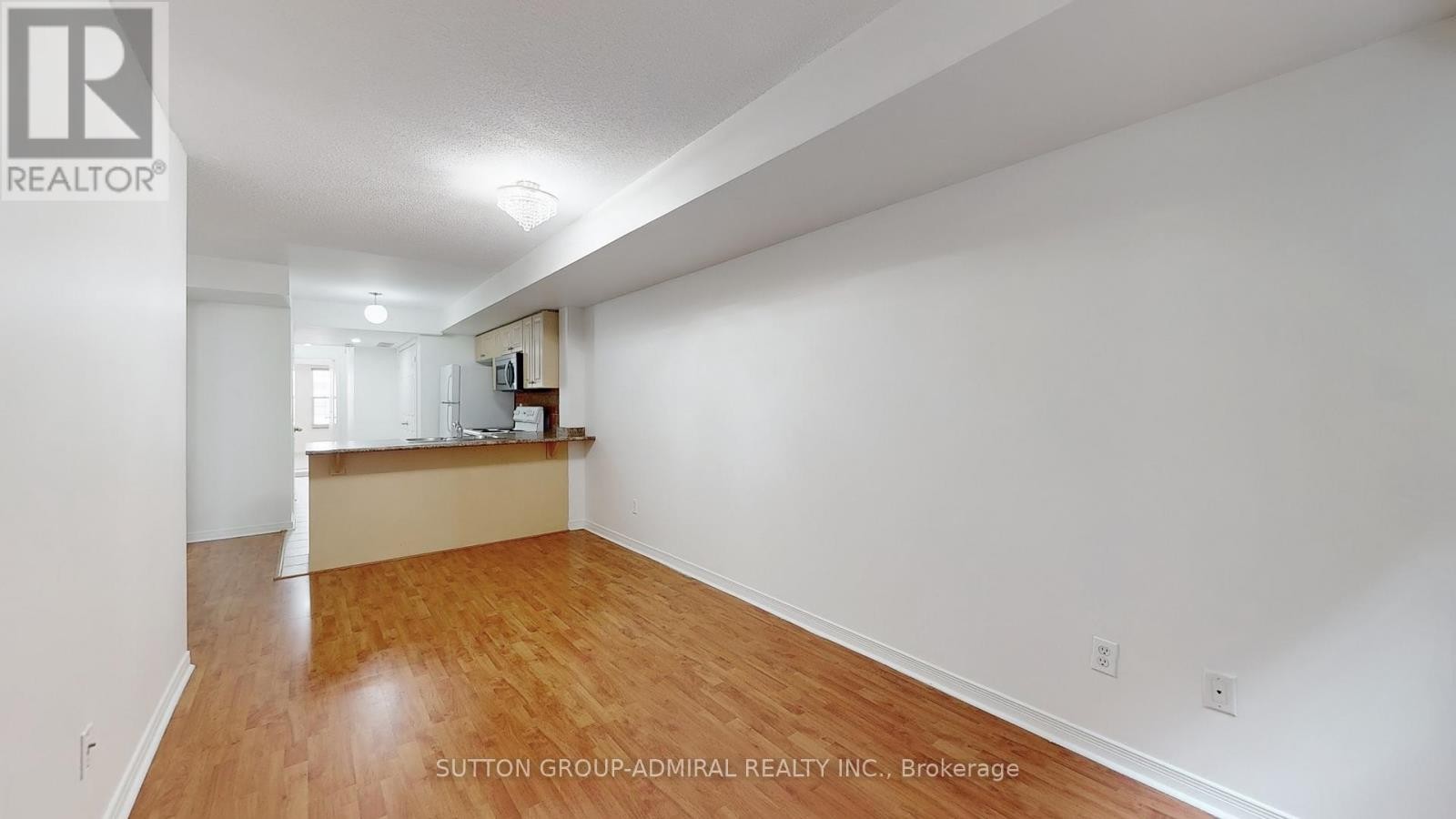 












91 - 37 FOUR WINDS DRIVE

,
Toronto (York University Heights),




Ontario
M3J1K7


