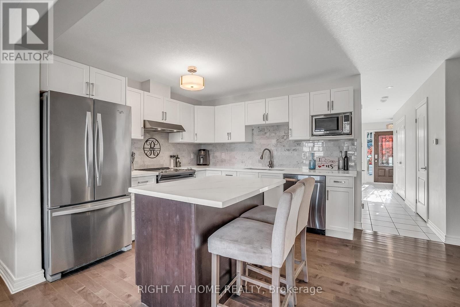 












88 WINTERTON COURT N

,
Orangeville,




Ontario
L9W6Z7

