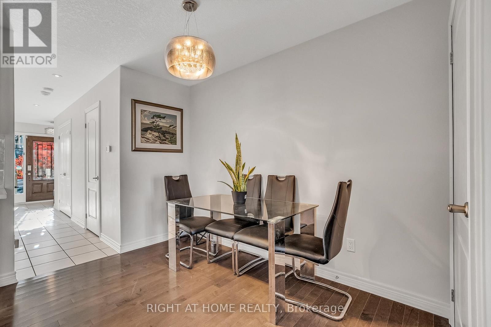 












88 WINTERTON COURT N

,
Orangeville,




Ontario
L9W6Z7

