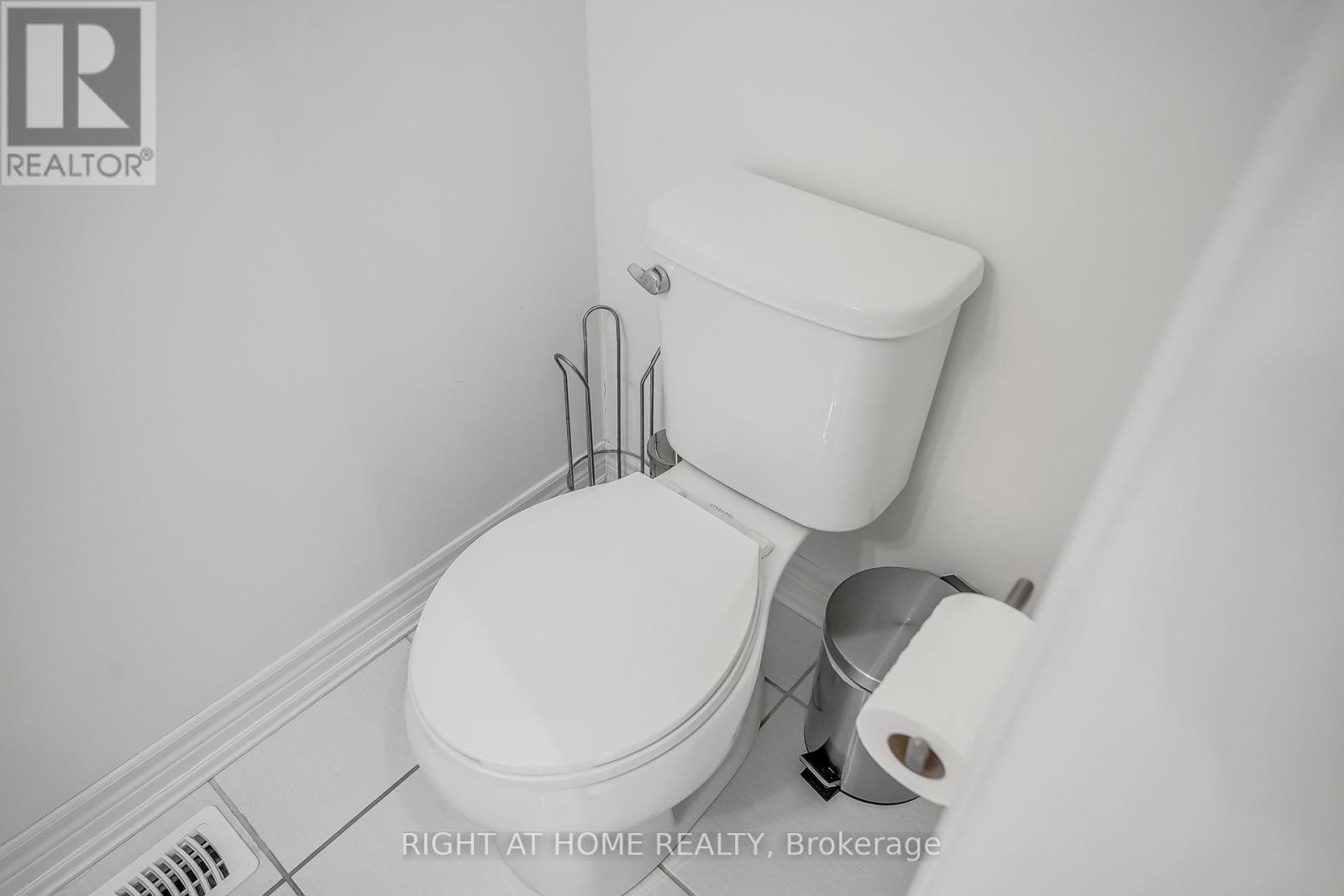 












88 WINTERTON COURT N

,
Orangeville,




Ontario
L9W6Z7

