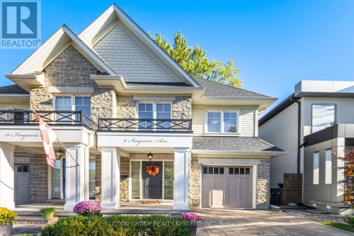 
															
													
													
													9 IROQUOIS AVENUE
													
												
												Mississauga (Port Credit),
												Ontario 