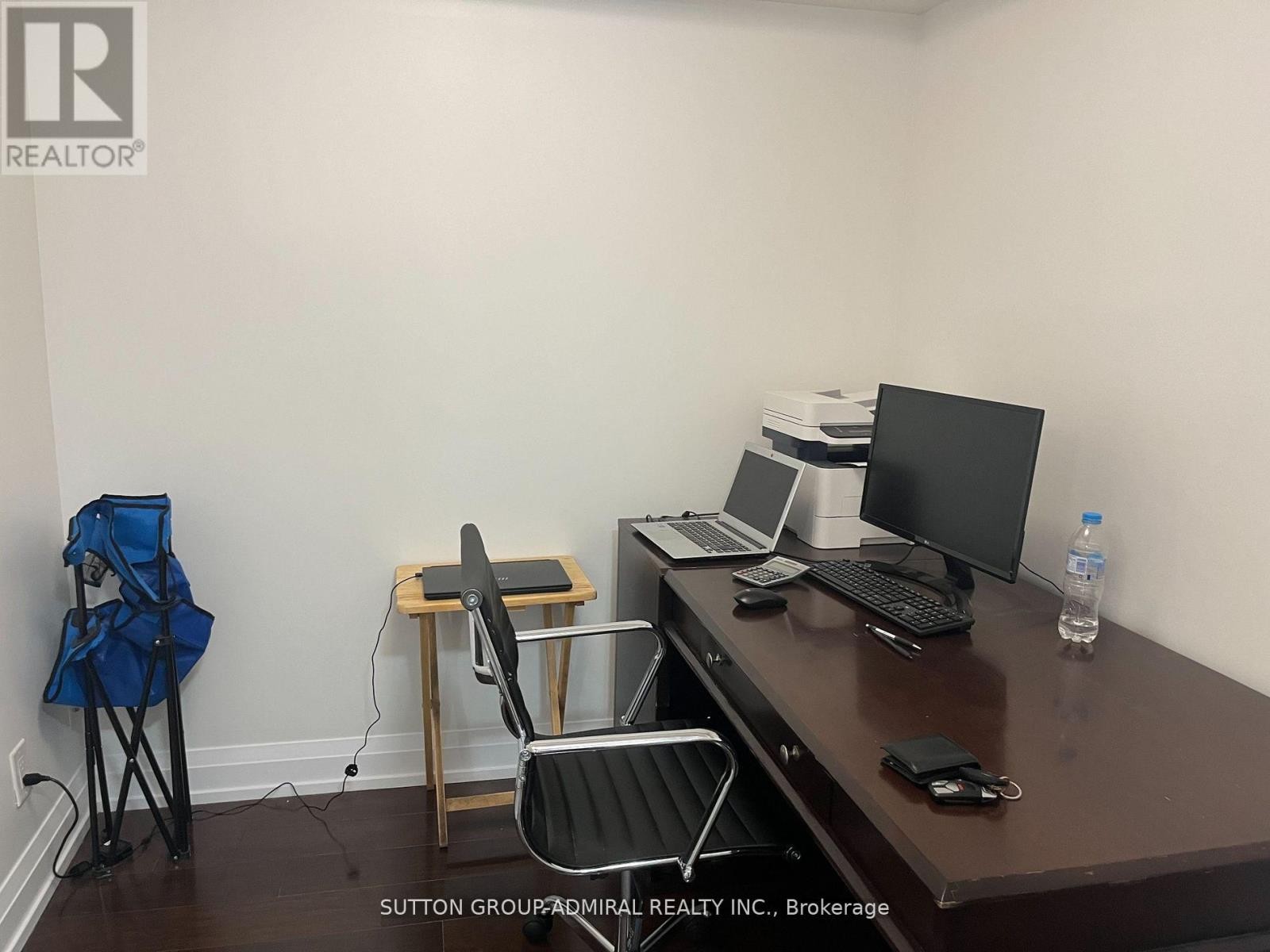 












712 - 55 DE BOERS DRIVE

,
Toronto (York University Heights),




Ontario
M3J0G5


