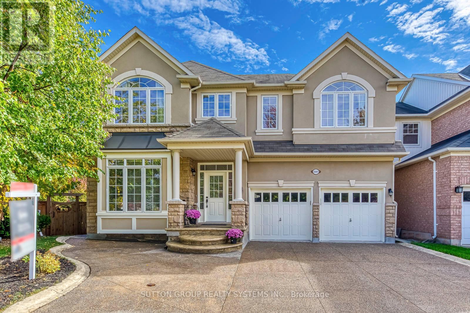 












2207 KWINTER ROAD

,
Oakville (WM Westmount),




Ontario
L6M0G1

