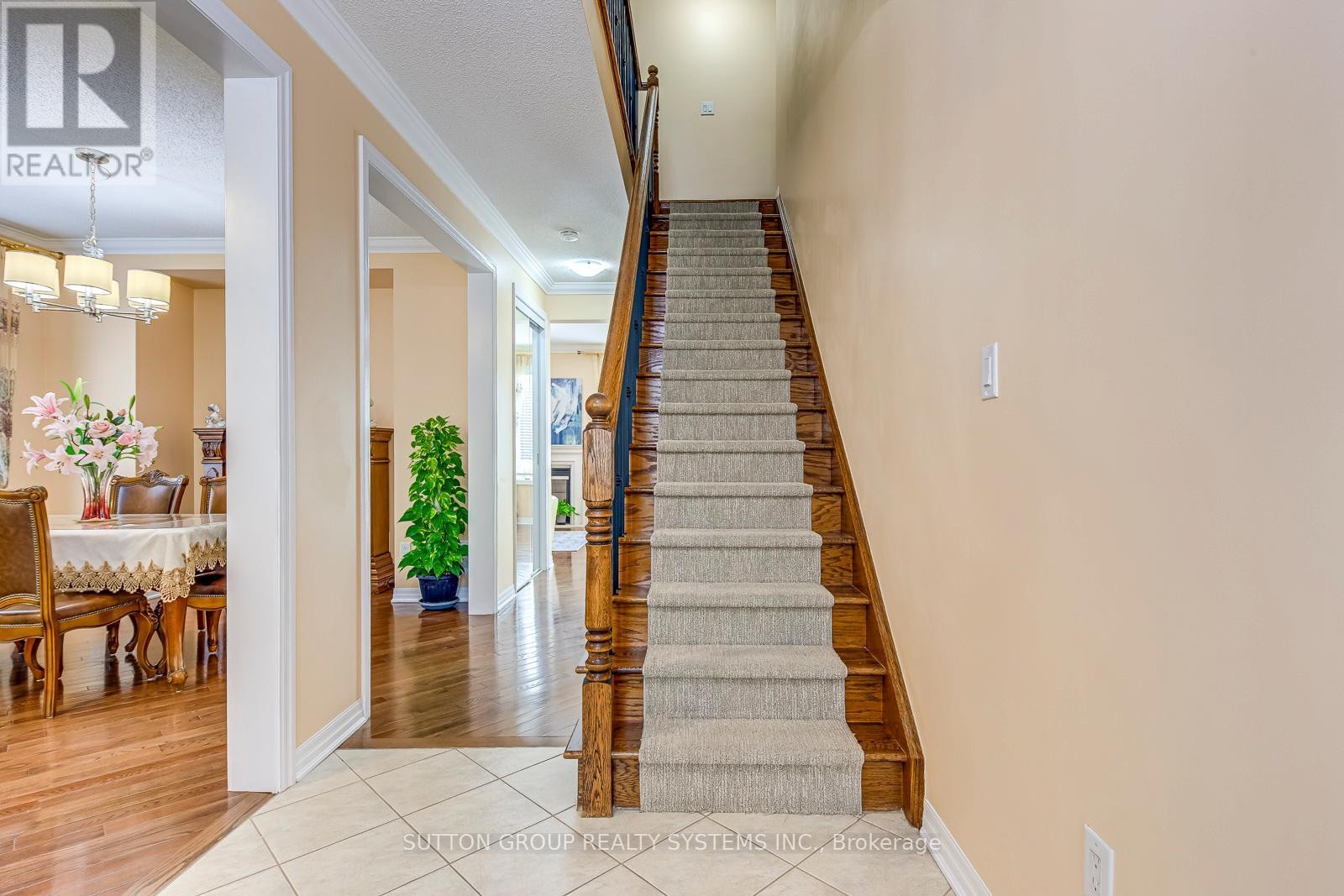 












2207 KWINTER ROAD

,
Oakville (WM Westmount),




Ontario
L6M0G1

