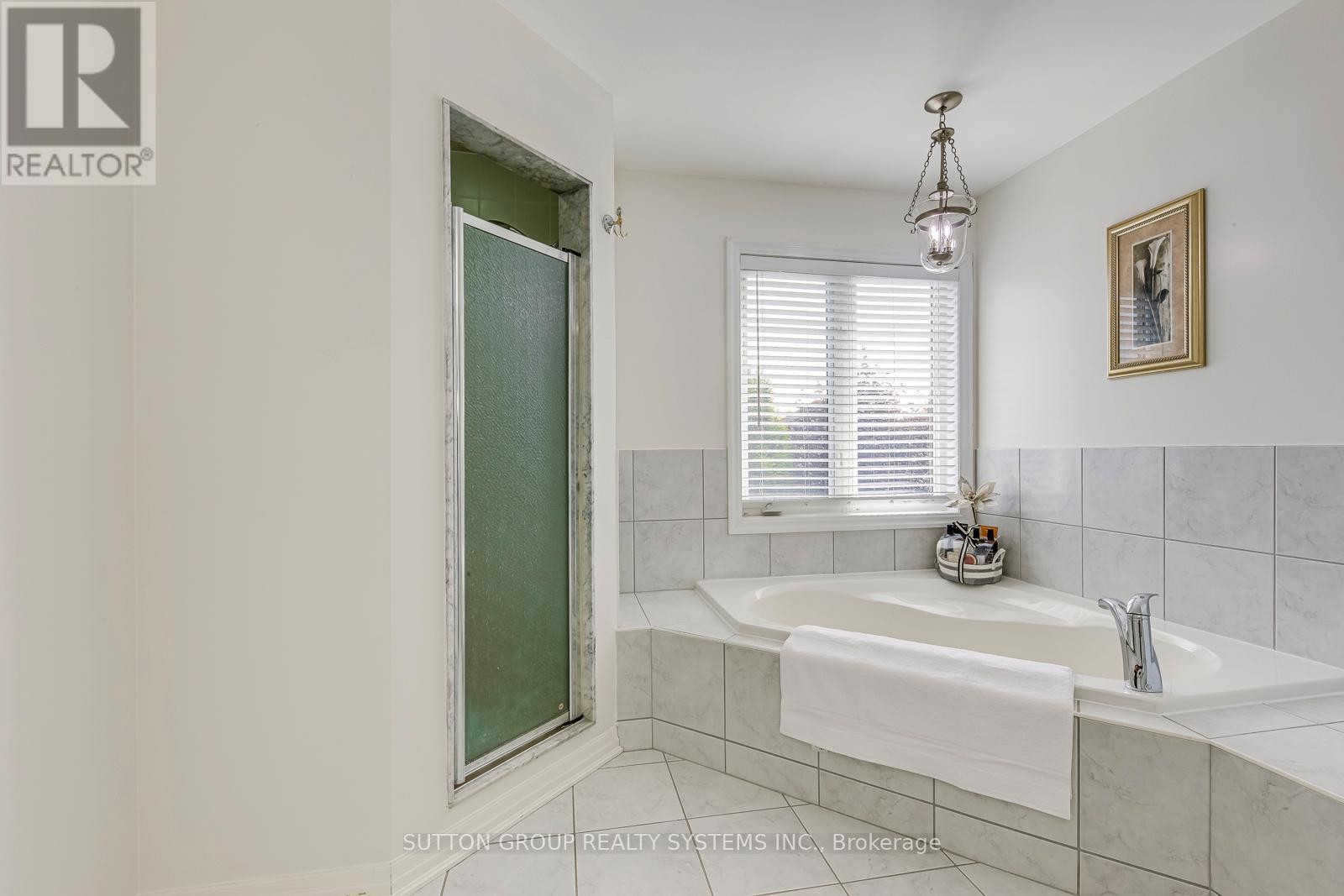 












2207 KWINTER ROAD

,
Oakville (WM Westmount),




Ontario
L6M0G1

