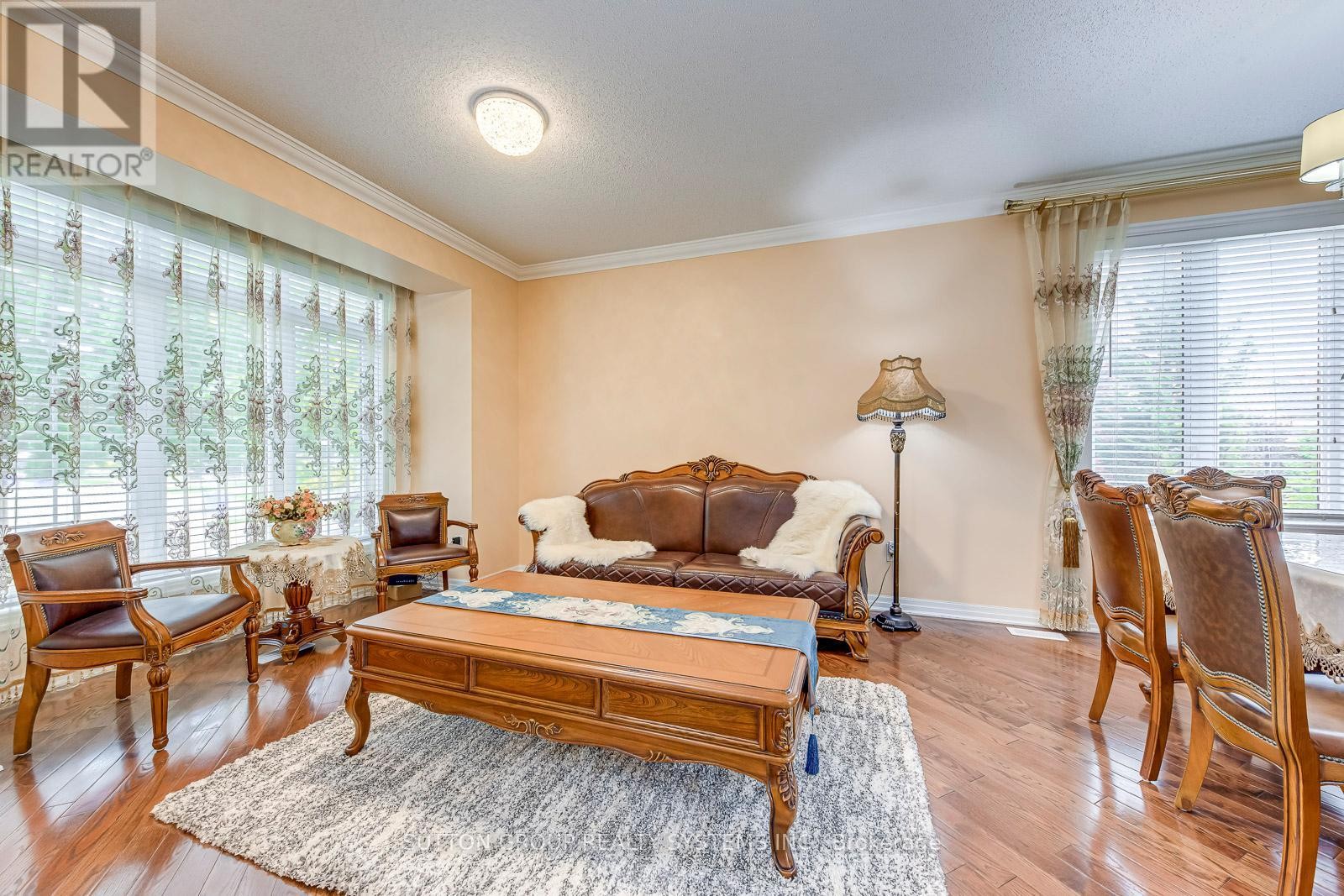 












2207 KWINTER ROAD

,
Oakville (WM Westmount),




Ontario
L6M0G1

