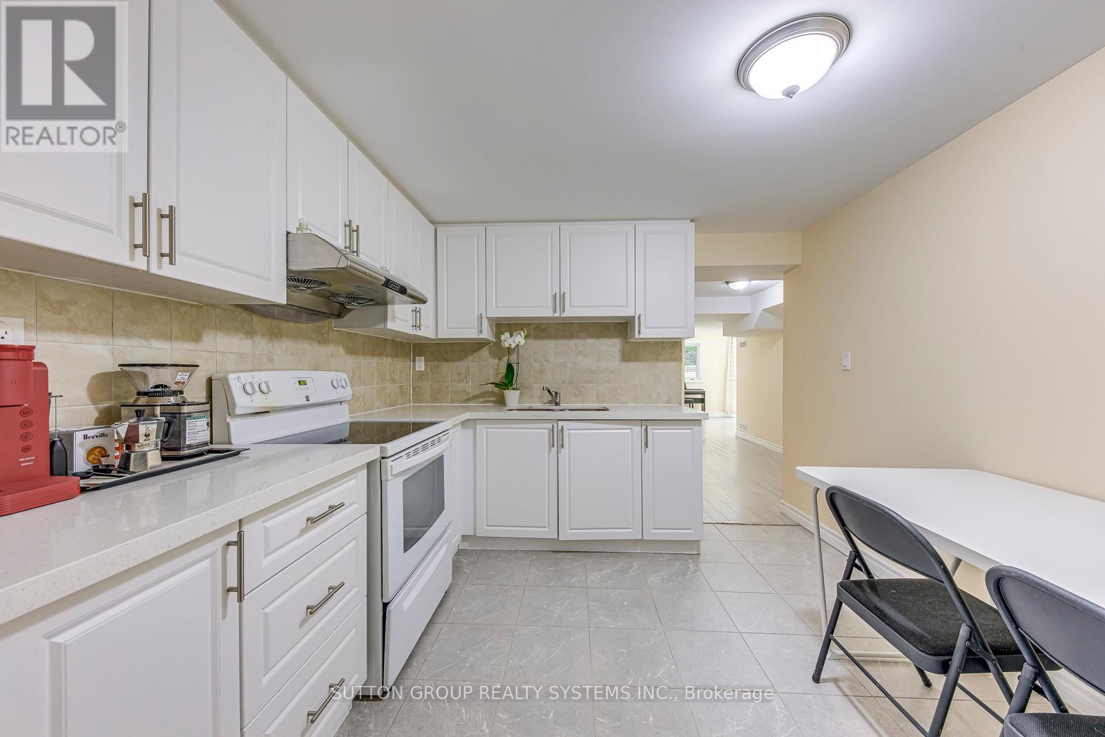 












2207 KWINTER ROAD

,
Oakville (WM Westmount),




Ontario
L6M0G1

