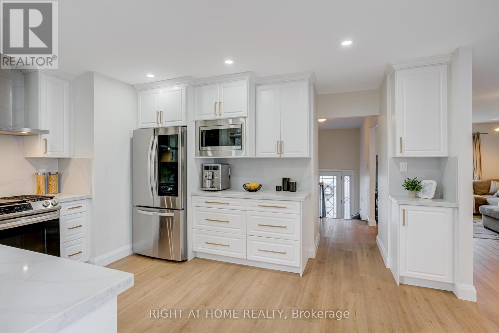 












19 JEFFERSON ROAD

,
Brampton (Northgate),




Ontario
L6S2G6

