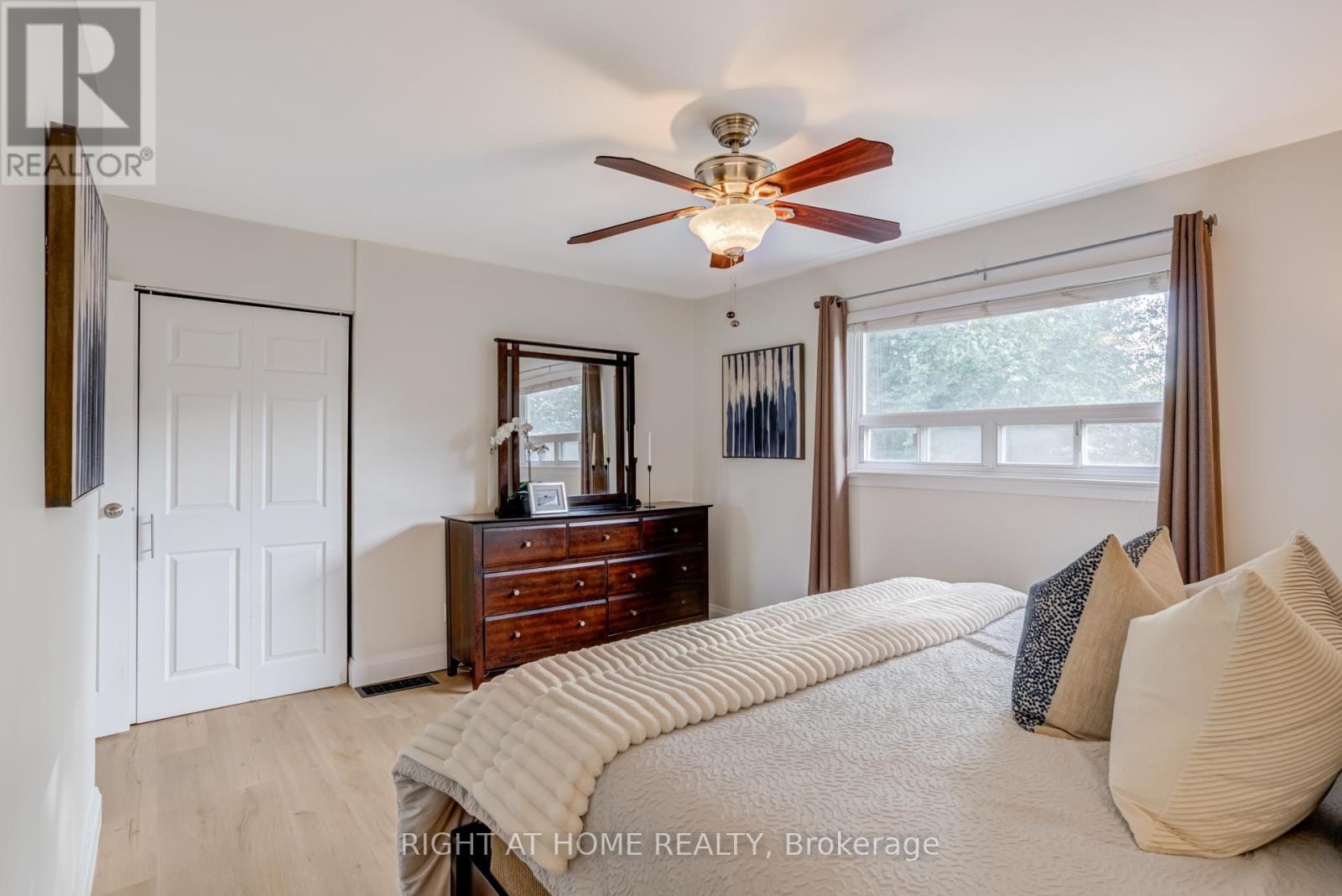 












19 JEFFERSON ROAD

,
Brampton (Northgate),




Ontario
L6S2G6

