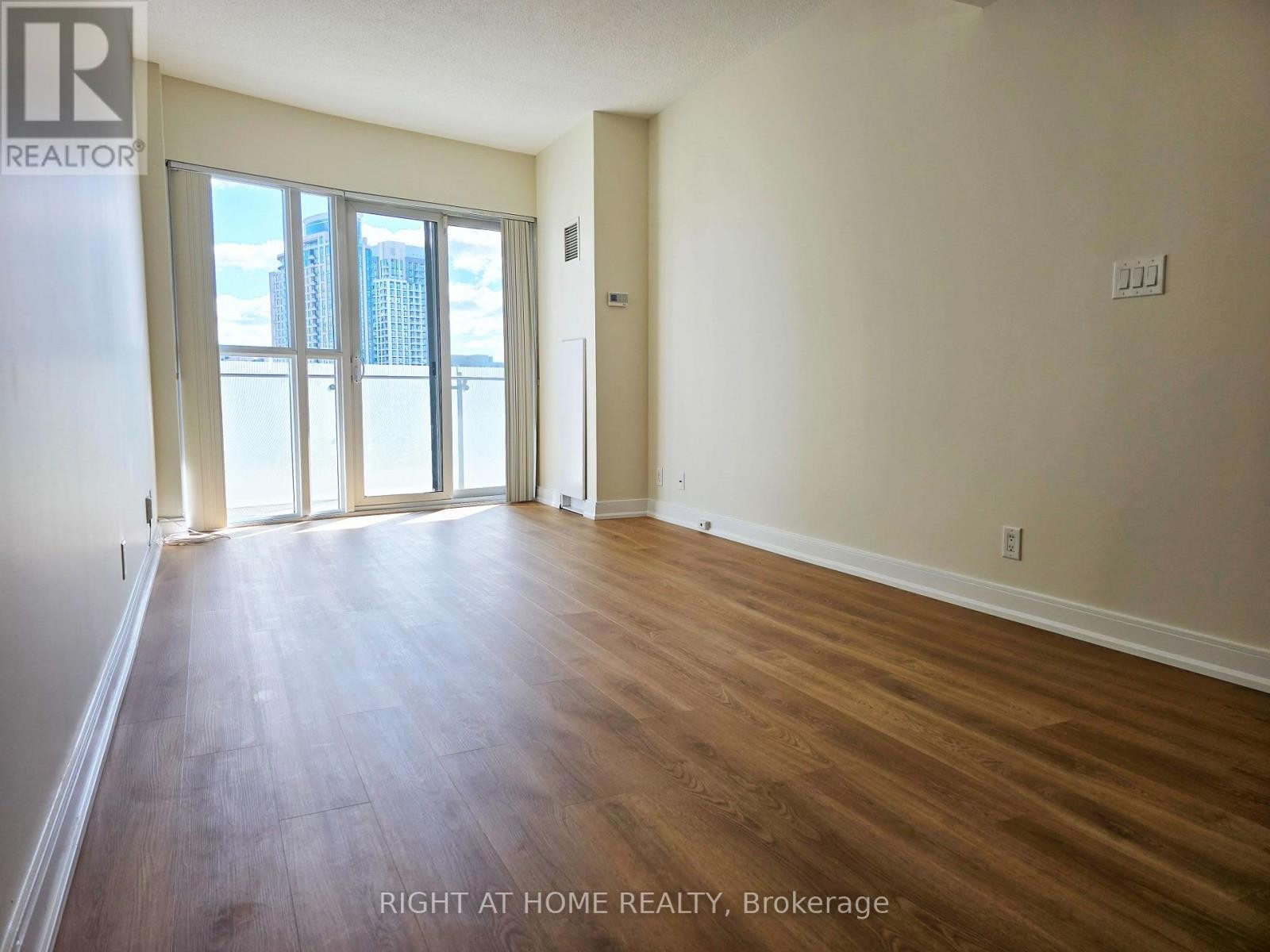 












1605 - 50 ABSOLUTE AVENUE

,
Mississauga (City Centre),




Ontario
L4Z0A8


