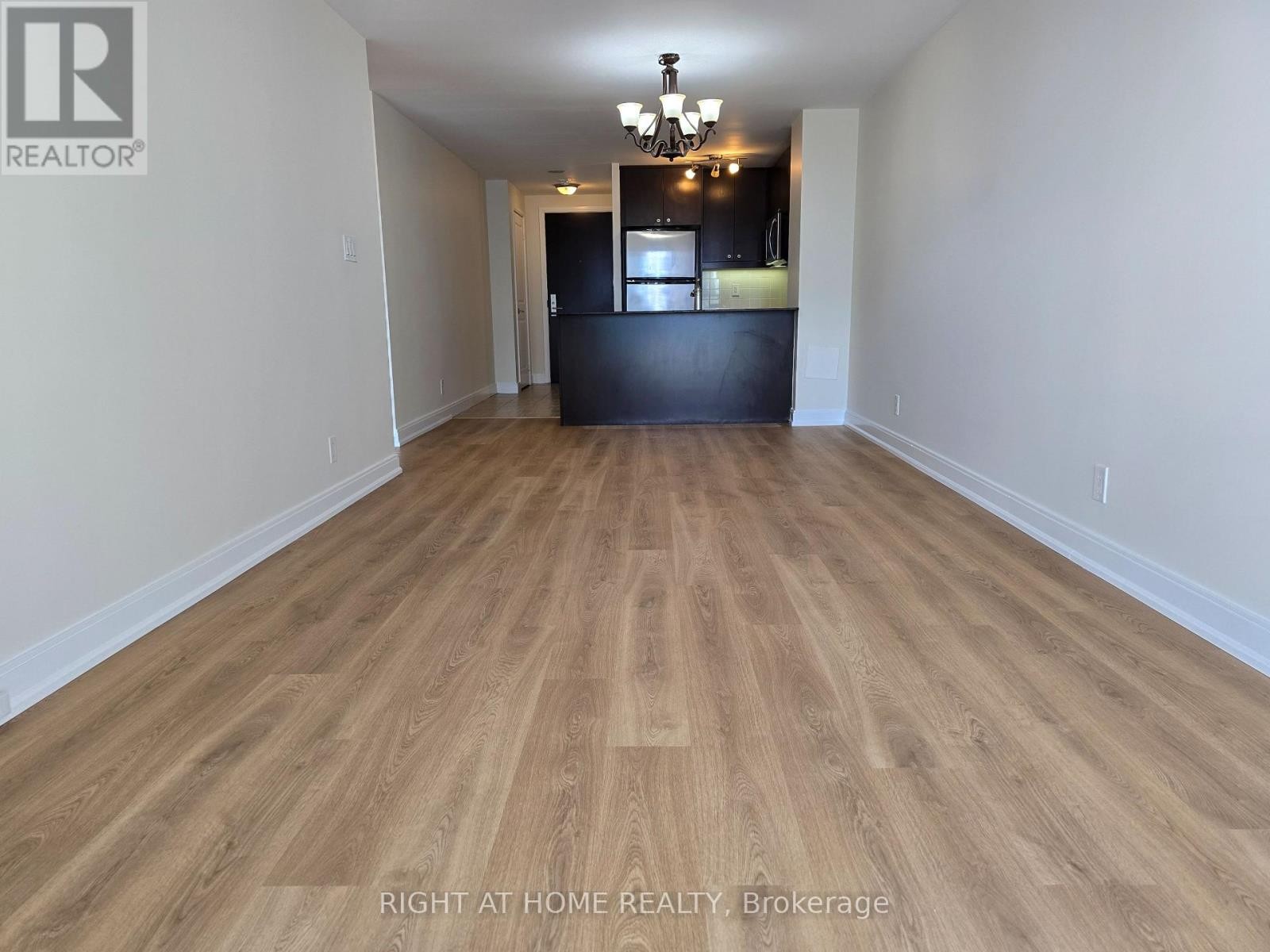 












1605 - 50 ABSOLUTE AVENUE

,
Mississauga (City Centre),




Ontario
L4Z0A8

