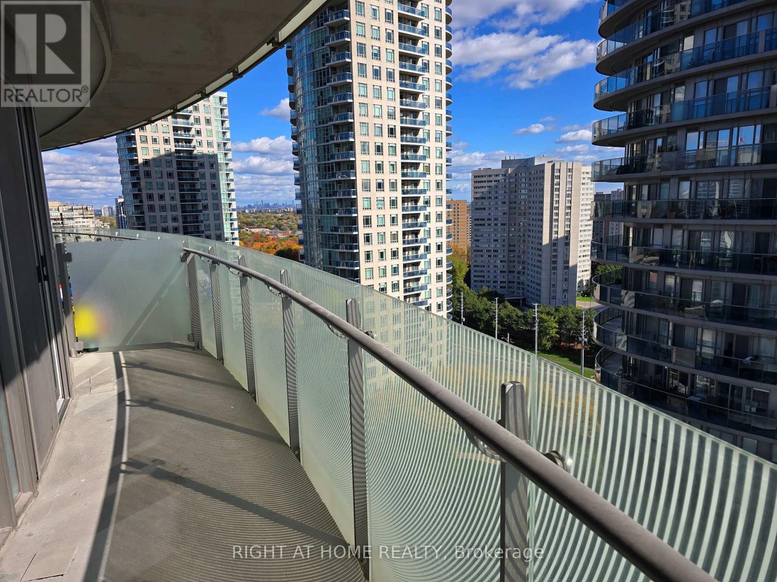 












1605 - 50 ABSOLUTE AVENUE

,
Mississauga (City Centre),




Ontario
L4Z0A8

