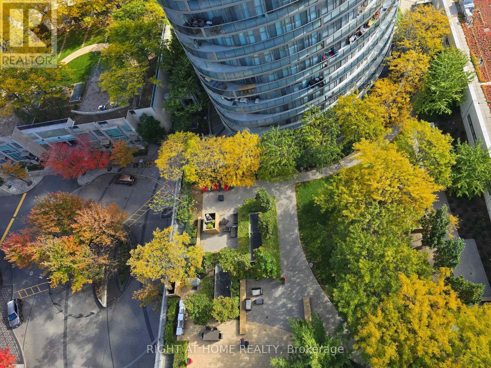 












1605 - 50 ABSOLUTE AVENUE

,
Mississauga (City Centre),




Ontario
L4Z0A8

