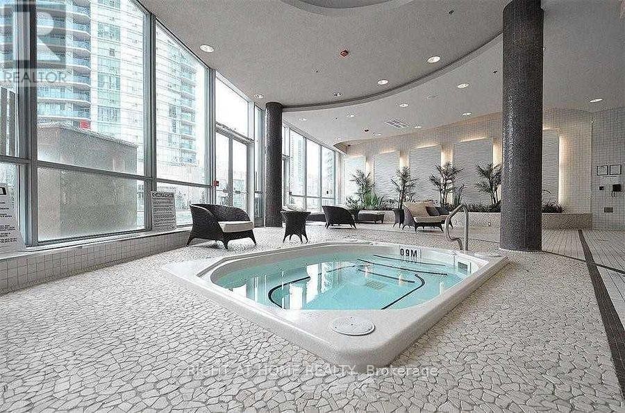 












1605 - 50 ABSOLUTE AVENUE

,
Mississauga (City Centre),




Ontario
L4Z0A8

