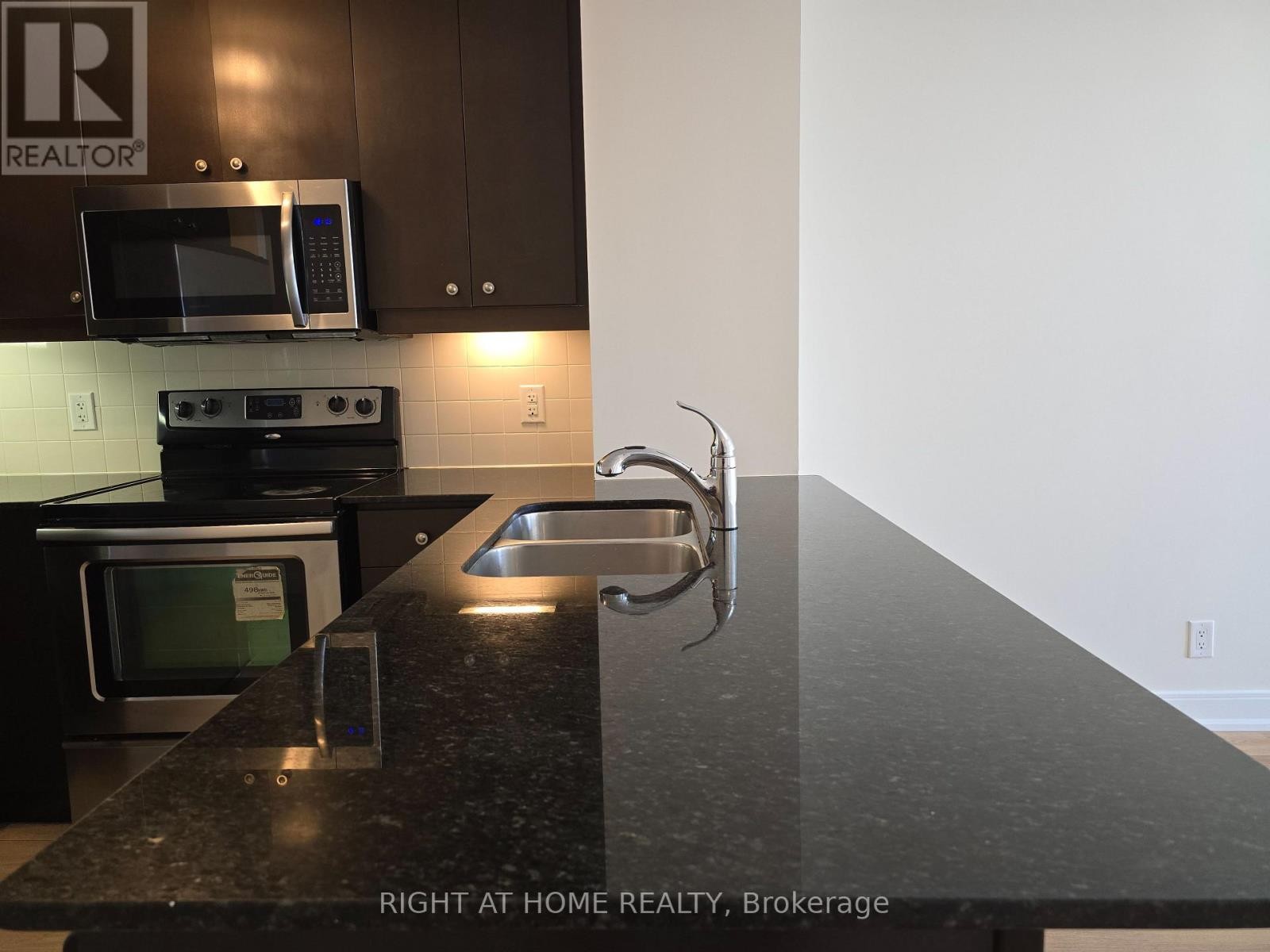 












1605 - 50 ABSOLUTE AVENUE

,
Mississauga (City Centre),




Ontario
L4Z0A8

