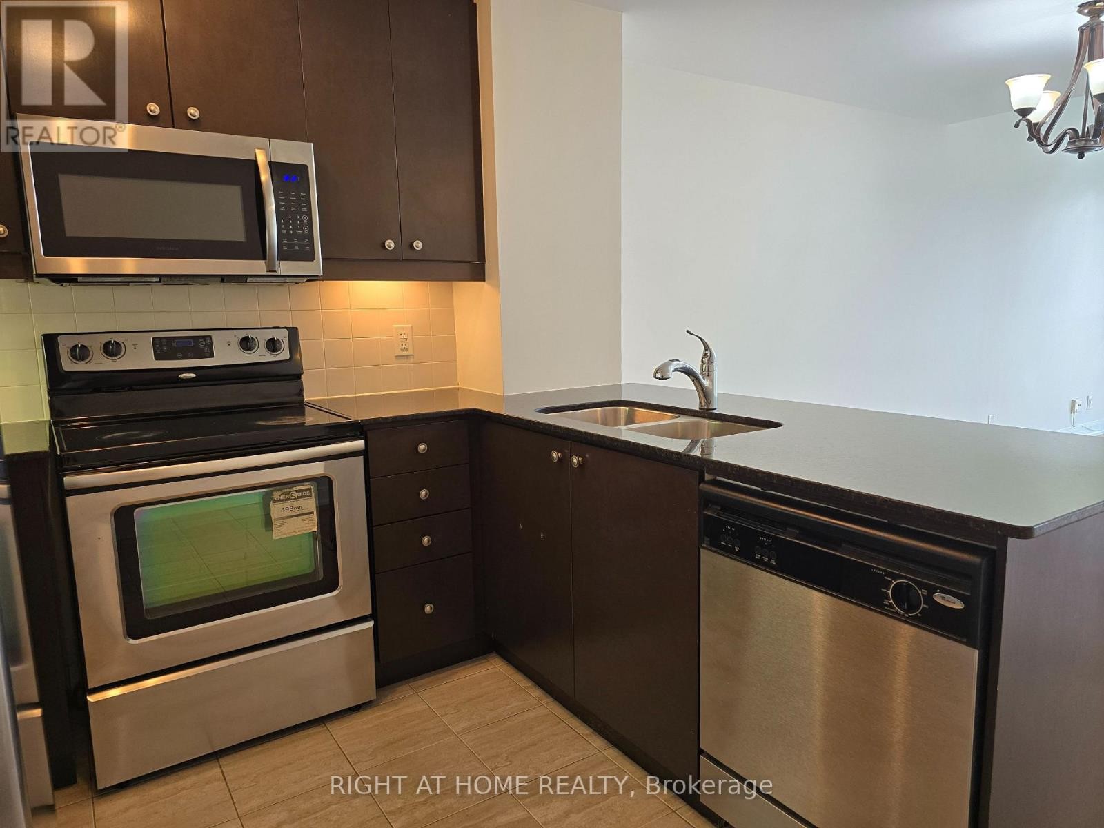 












1605 - 50 ABSOLUTE AVENUE

,
Mississauga (City Centre),




Ontario
L4Z0A8

