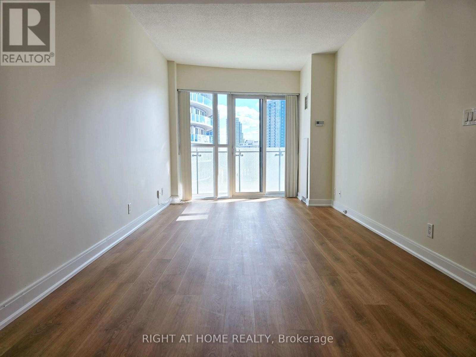 












1605 - 50 ABSOLUTE AVENUE

,
Mississauga (City Centre),




Ontario
L4Z0A8

