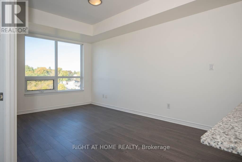 












509 - 3865 LAKE SHORE BOULEVARD W

,
Toronto (Long Branch),




Ontario
M8W0A2

