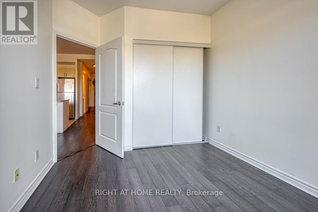 












509 - 3865 LAKE SHORE BOULEVARD W

,
Toronto (Long Branch),




Ontario
M8W0A2

