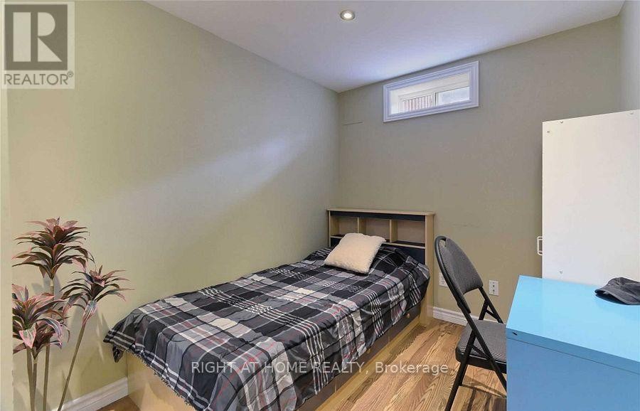 












3428 FOUNTAIN PARK AVENUE

,
Mississauga (Churchill Meadows),




Ontario
L5M7E3

