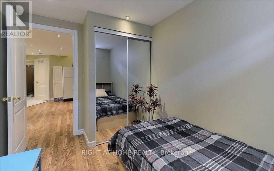 












3428 FOUNTAIN PARK AVENUE

,
Mississauga (Churchill Meadows),




Ontario
L5M7E3

