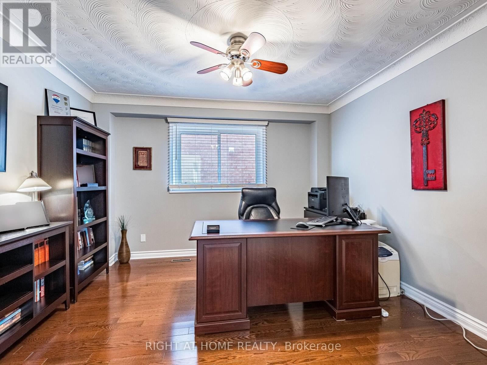 












1477 BALLANTRAE DRIVE

,
Mississauga (East Credit),




Ontario
L5M3N6

