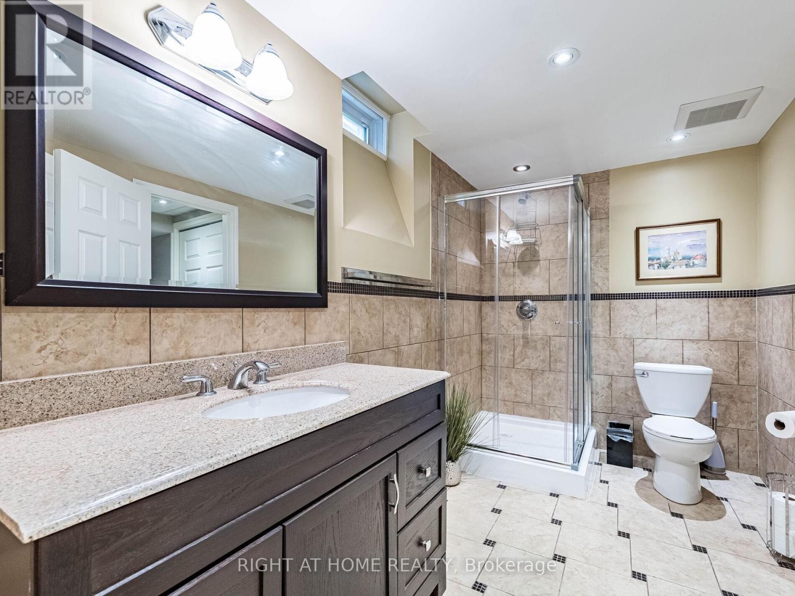 












1477 BALLANTRAE DRIVE

,
Mississauga (East Credit),




Ontario
L5M3N6

