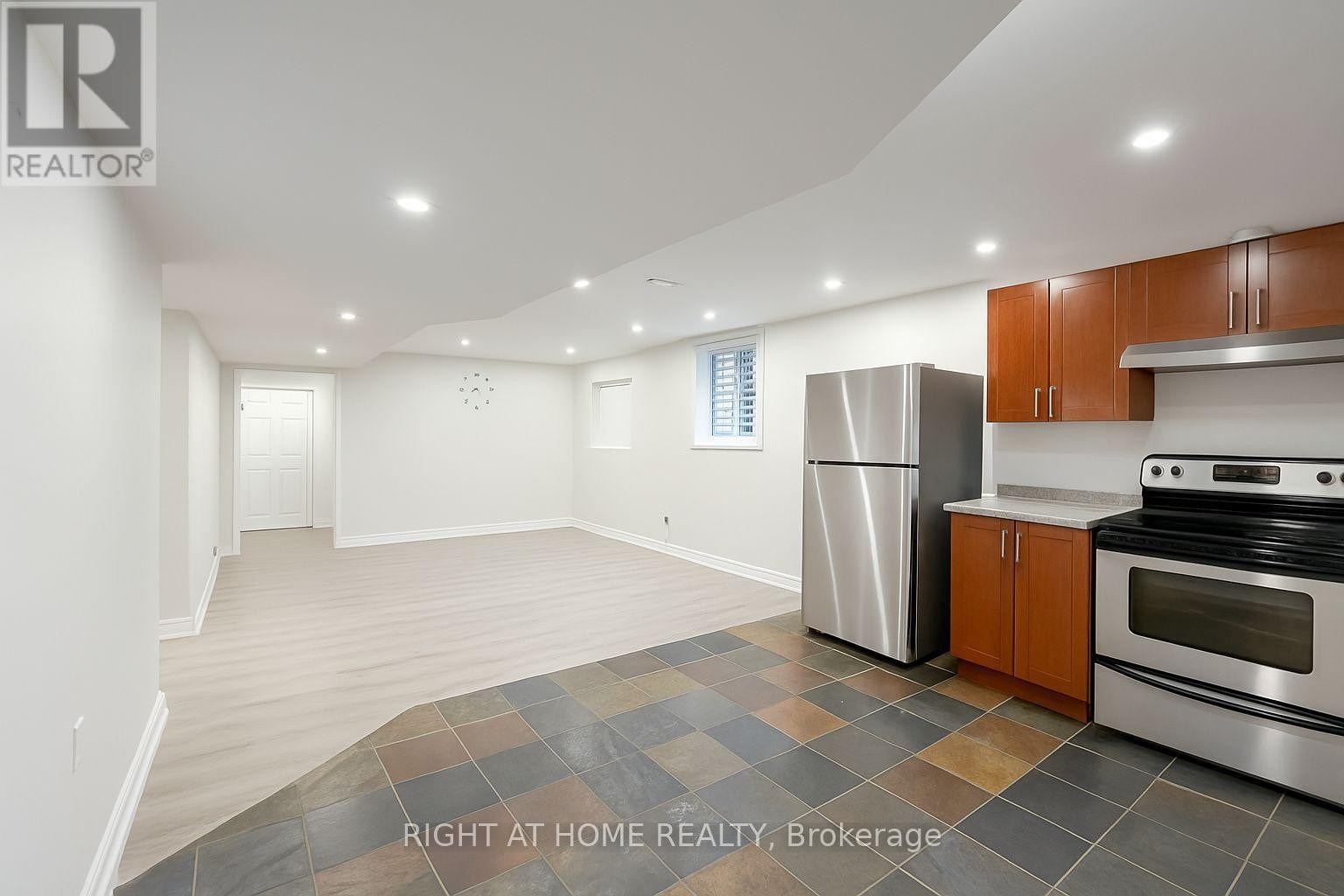 












1584 STEVENSON ACRES

,
Milton (BE Beaty),




Ontario
L9T5Z4

