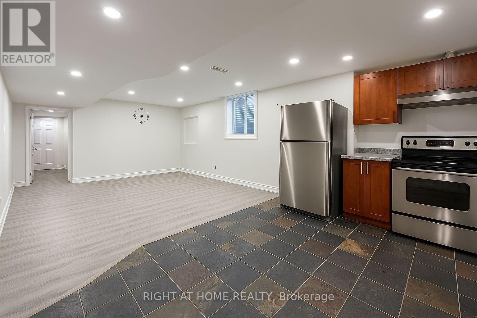 












1584 STEVENSON ACRES

,
Milton (BE Beaty),




Ontario
L9T5Z4

