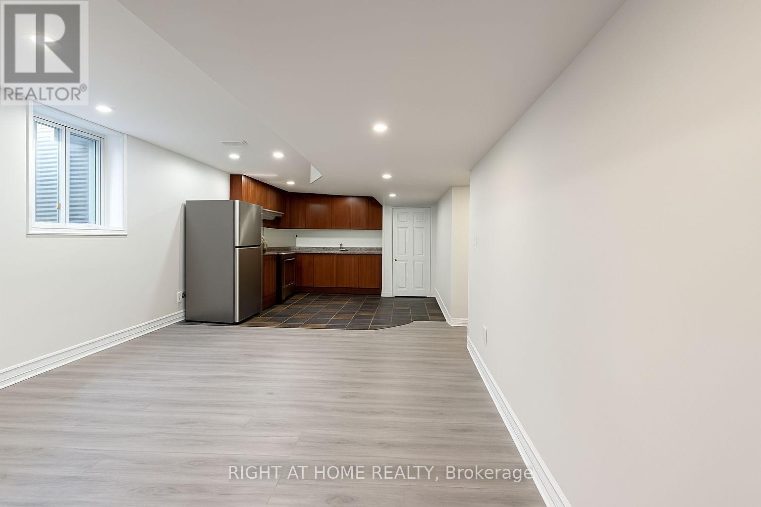 












1584 STEVENSON ACRES

,
Milton (BE Beaty),




Ontario
L9T5Z4

