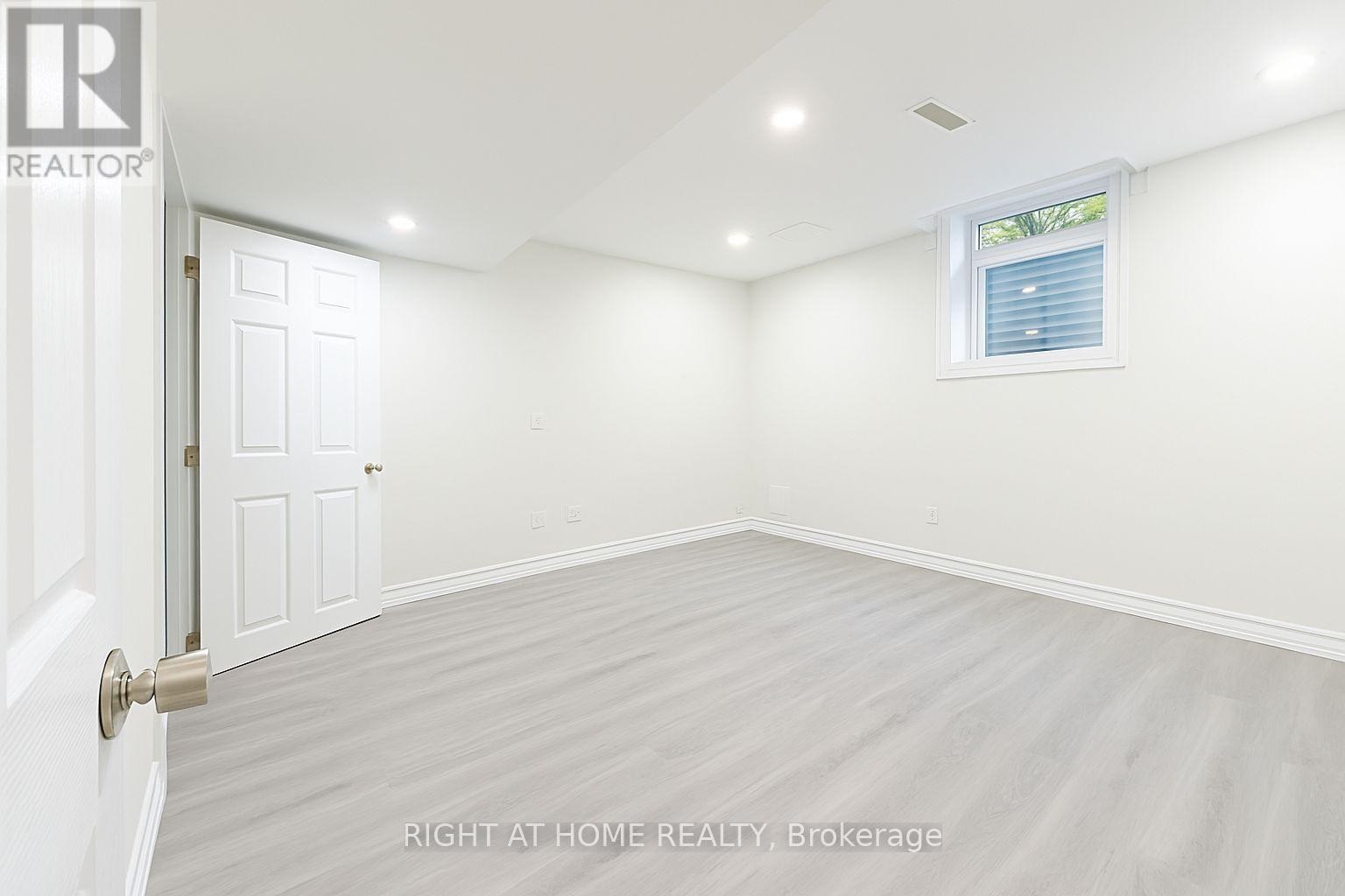 












1584 STEVENSON ACRES

,
Milton (BE Beaty),




Ontario
L9T5Z4

