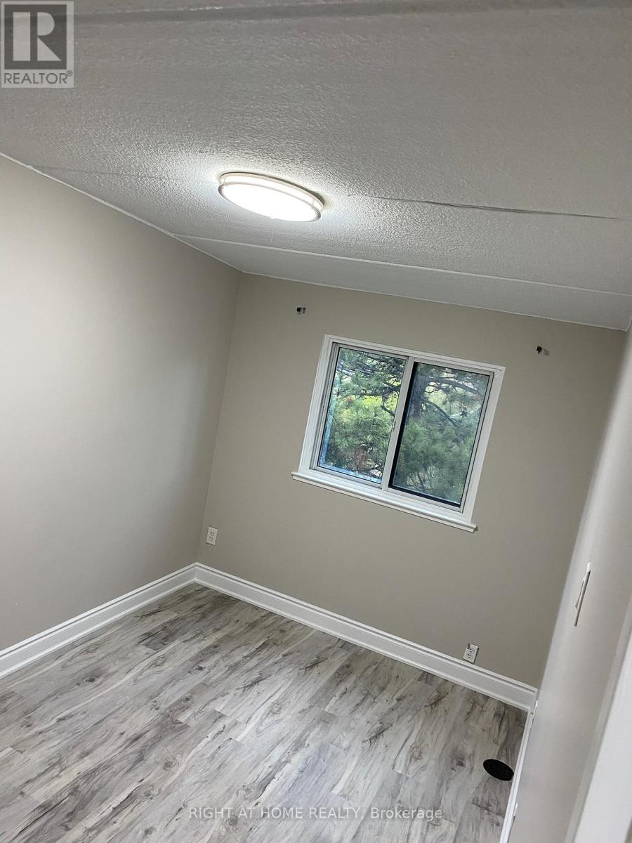 












4 - 180 MISSISSAUGA VALLEY BOULEVARD

,
Mississauga (Mississauga Valleys),




Ontario
L5A3M2

