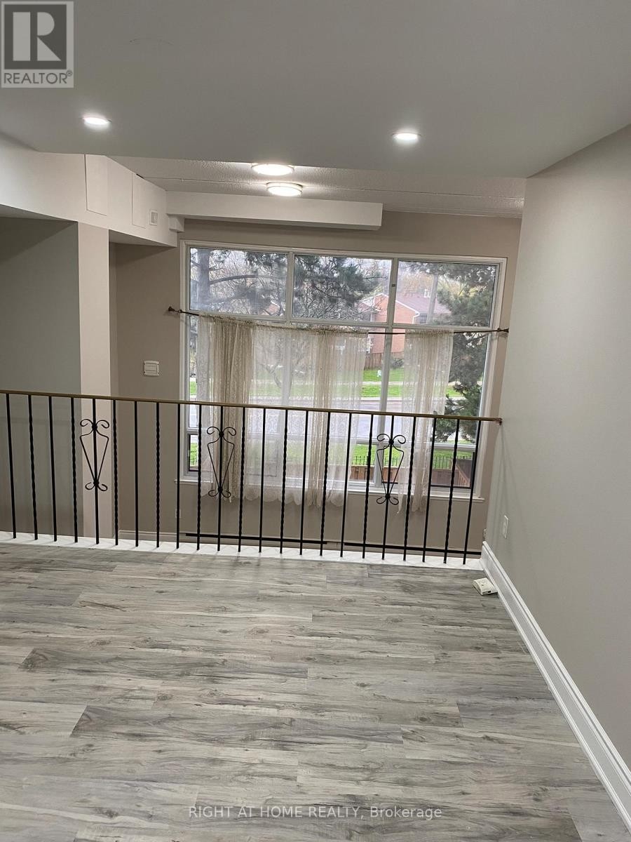 












4 - 180 MISSISSAUGA VALLEY BOULEVARD

,
Mississauga (Mississauga Valleys),




Ontario
L5A3M2

