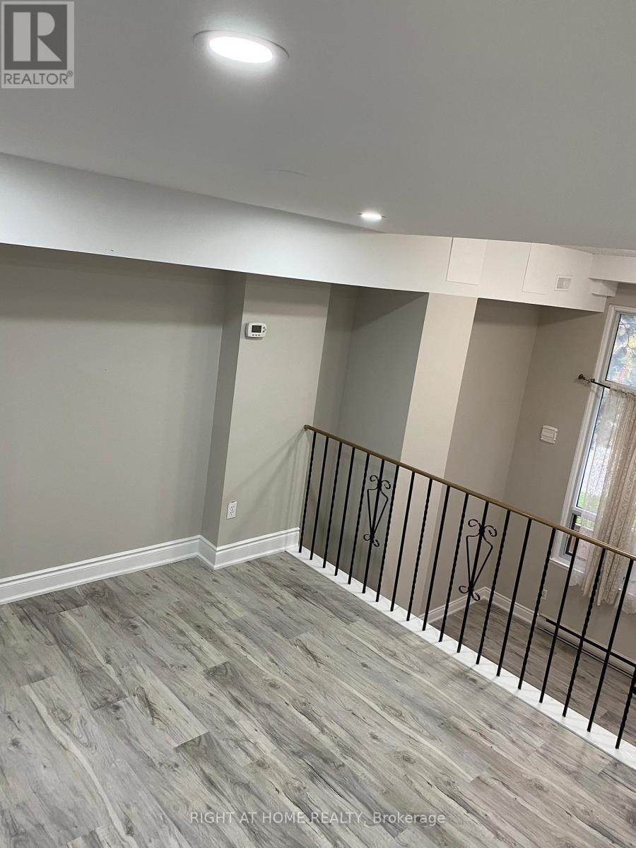 












4 - 180 MISSISSAUGA VALLEY BOULEVARD

,
Mississauga (Mississauga Valleys),




Ontario
L5A3M2

