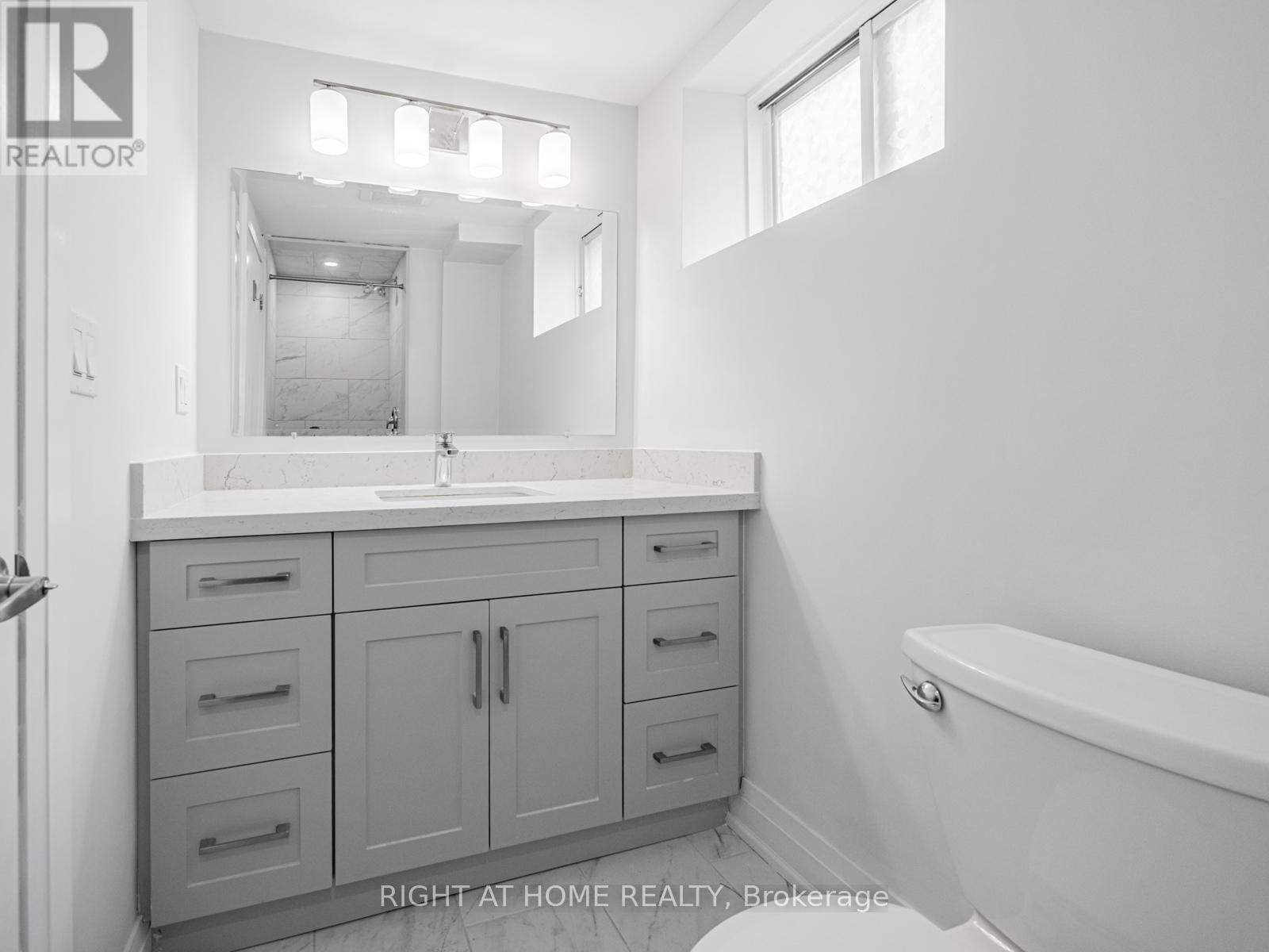 












883 FRANCIS ROAD

,
Burlington (LaSalle),




Ontario
L7T3Y3

