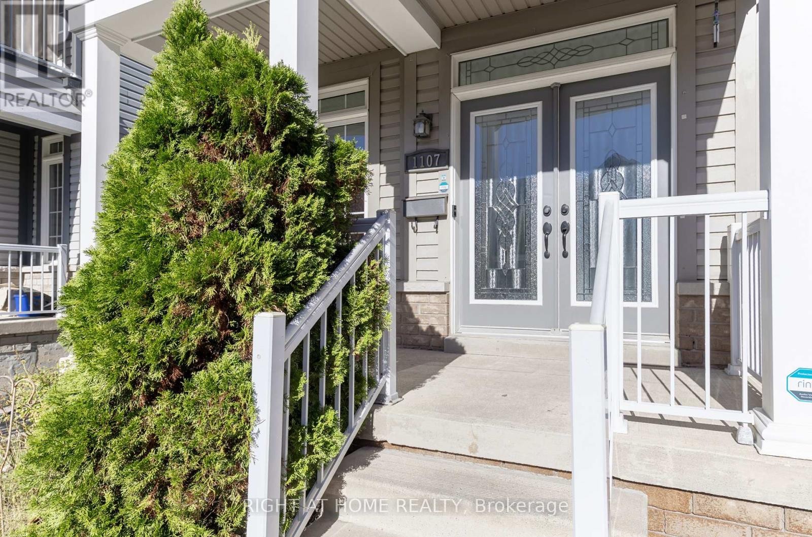 












1107 BONIN CRESCENT

,
Milton (CL Clarke),




Ontario
L9T0B2

