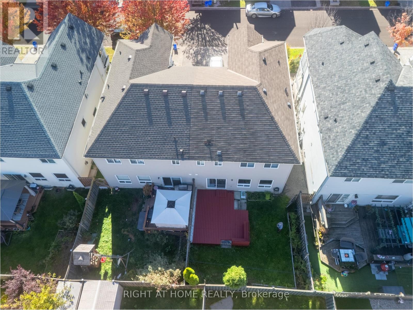 












1107 BONIN CRESCENT

,
Milton (CL Clarke),




Ontario
L9T0B2

