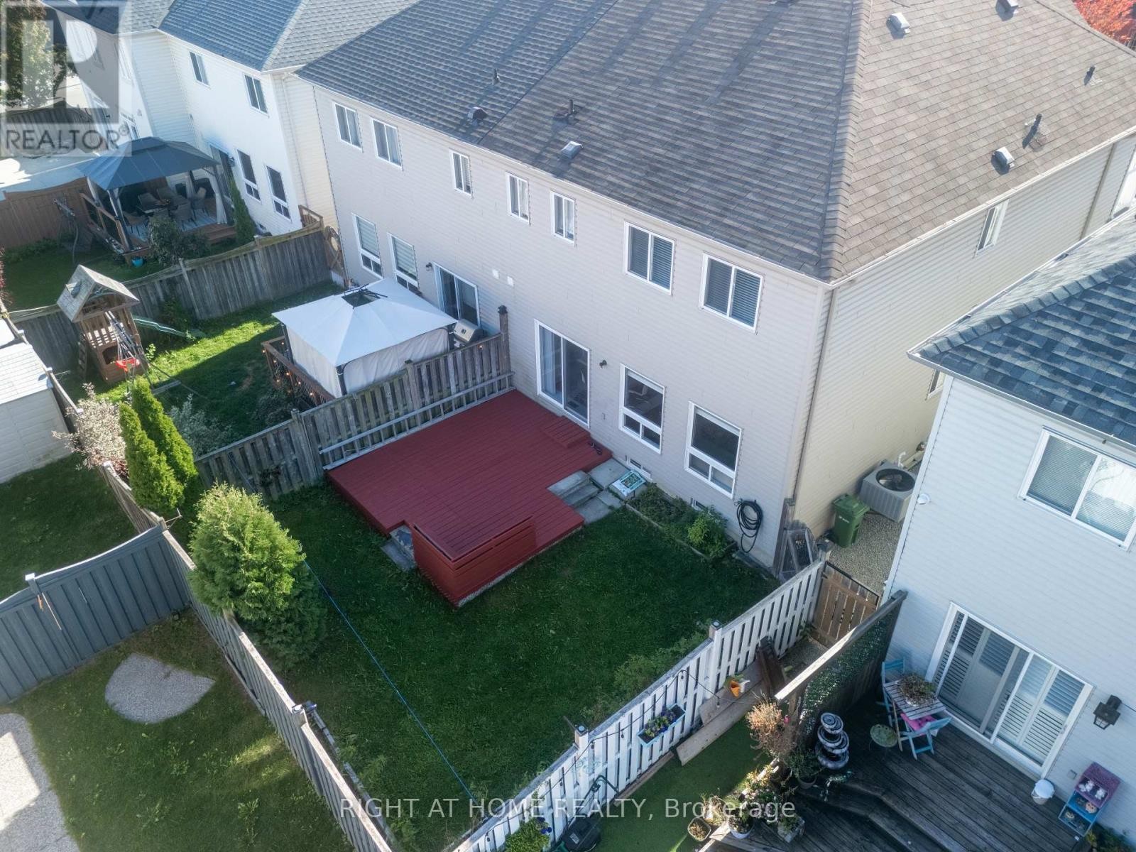 












1107 BONIN CRESCENT

,
Milton (CL Clarke),




Ontario
L9T0B2

