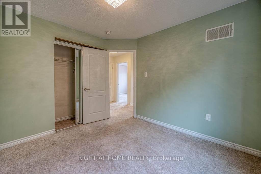












34 ENFORD CRESCENT

,
Brampton (Northwest Brampton),




Ontario
L7A4C7


