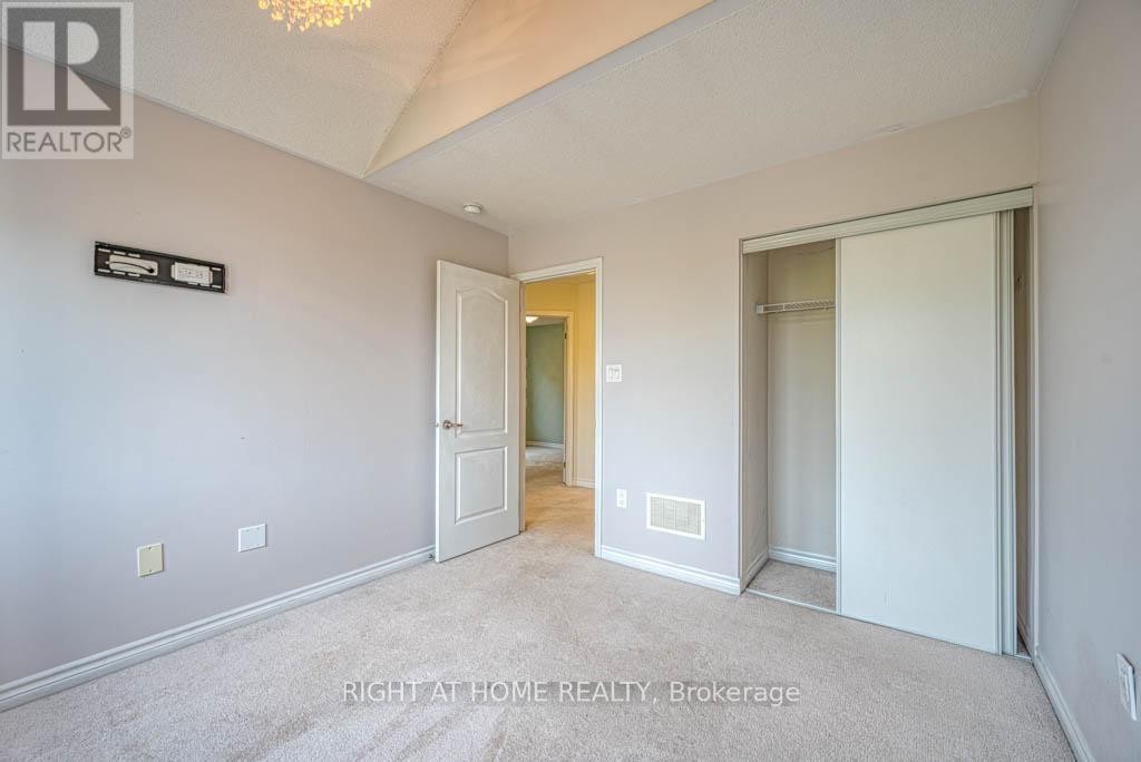 












34 ENFORD CRESCENT

,
Brampton (Northwest Brampton),




Ontario
L7A4C7

