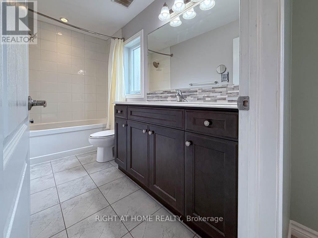 












34 ENFORD CRESCENT

,
Brampton (Northwest Brampton),




Ontario
L7A4C7

