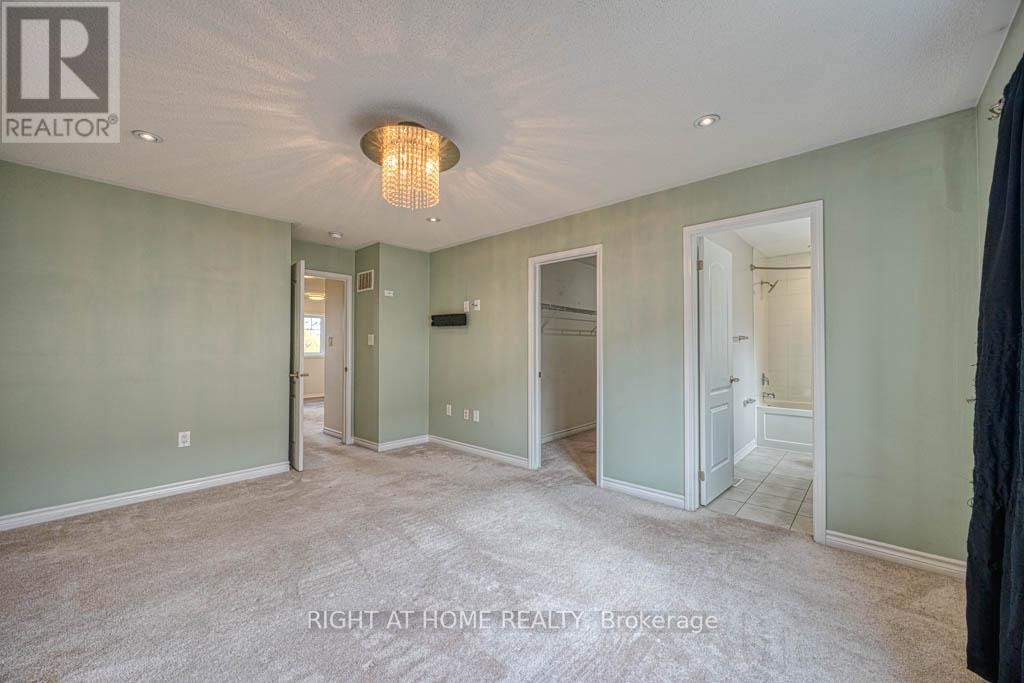 












34 ENFORD CRESCENT

,
Brampton (Northwest Brampton),




Ontario
L7A4C7

