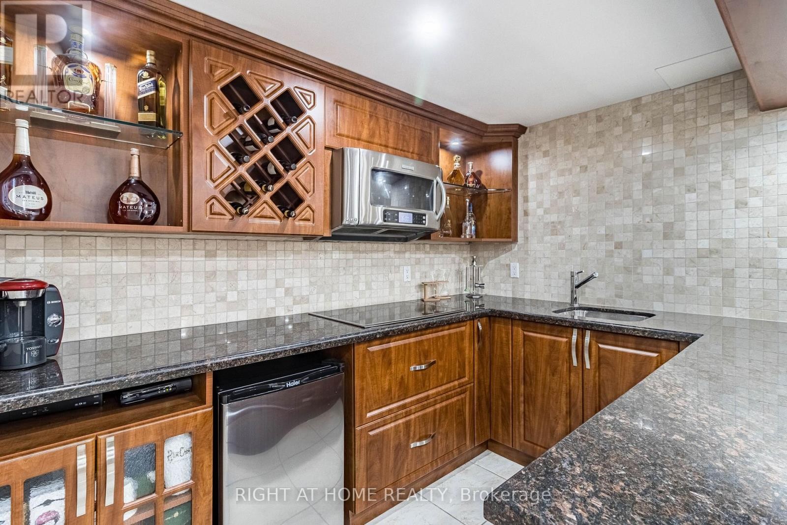 












13250 TENTH SIDE ROAD

,
Halton Hills (Rural Halton Hills),




Ontario
L7G4S5

