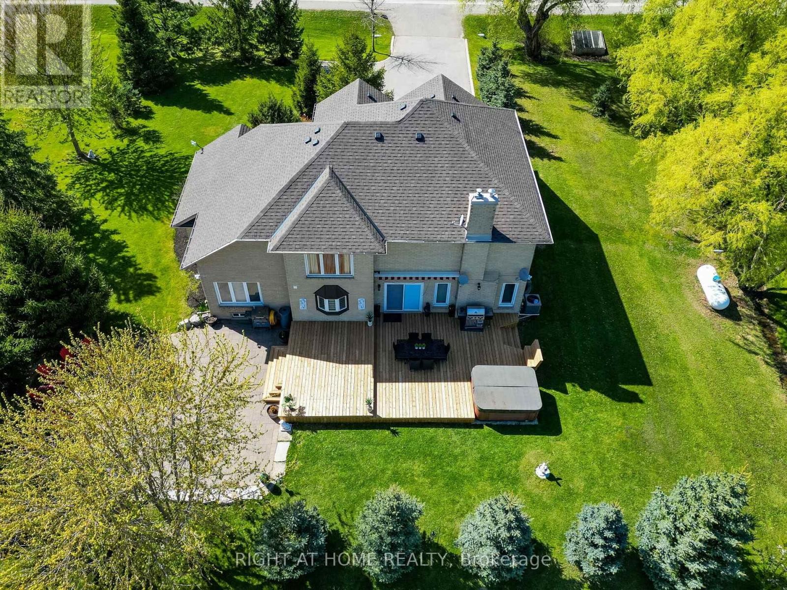 












13250 TENTH SIDE ROAD

,
Halton Hills (Rural Halton Hills),




Ontario
L7G4S5

