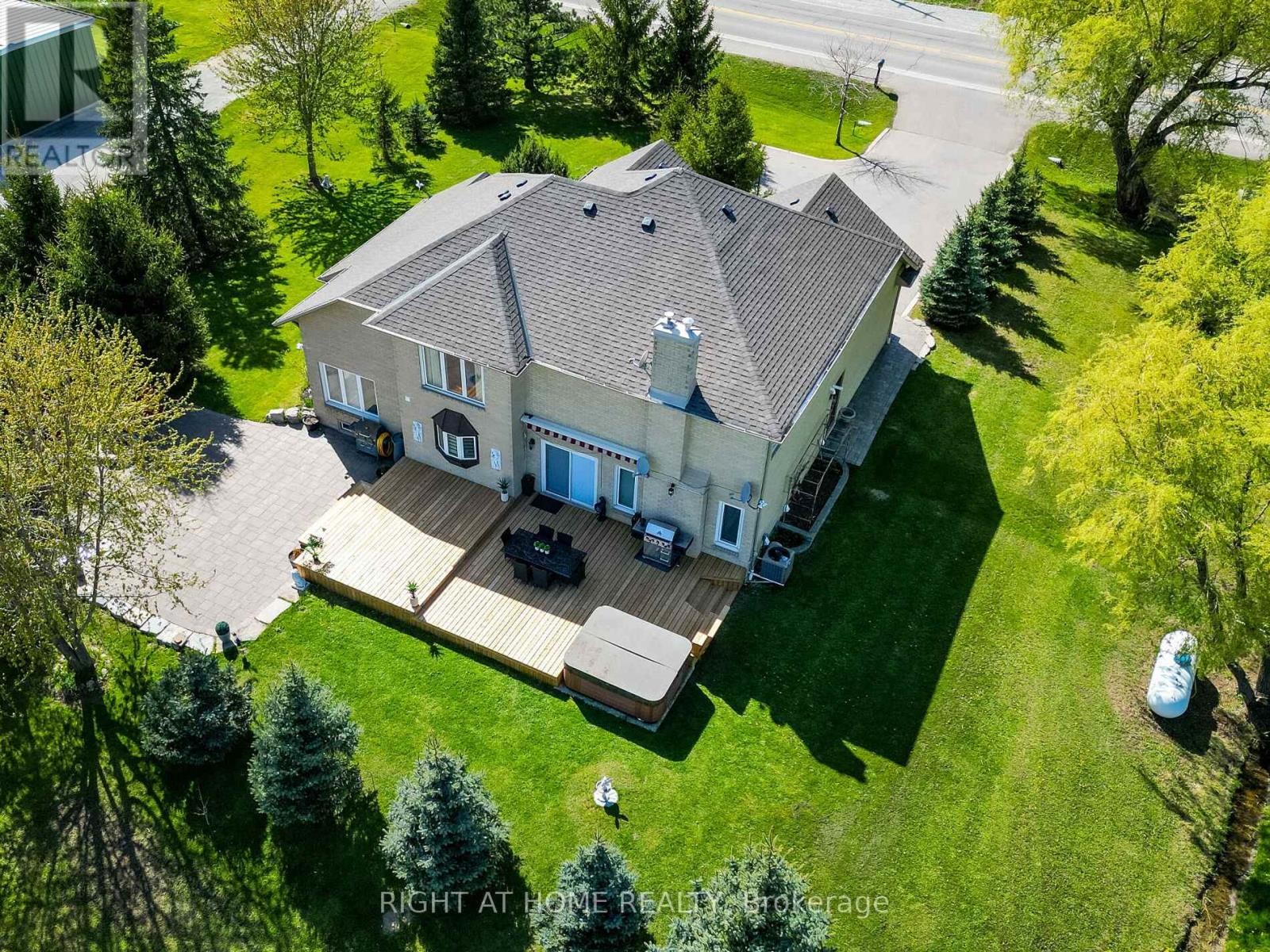 












13250 TENTH SIDE ROAD

,
Halton Hills (Rural Halton Hills),




Ontario
L7G4S5

