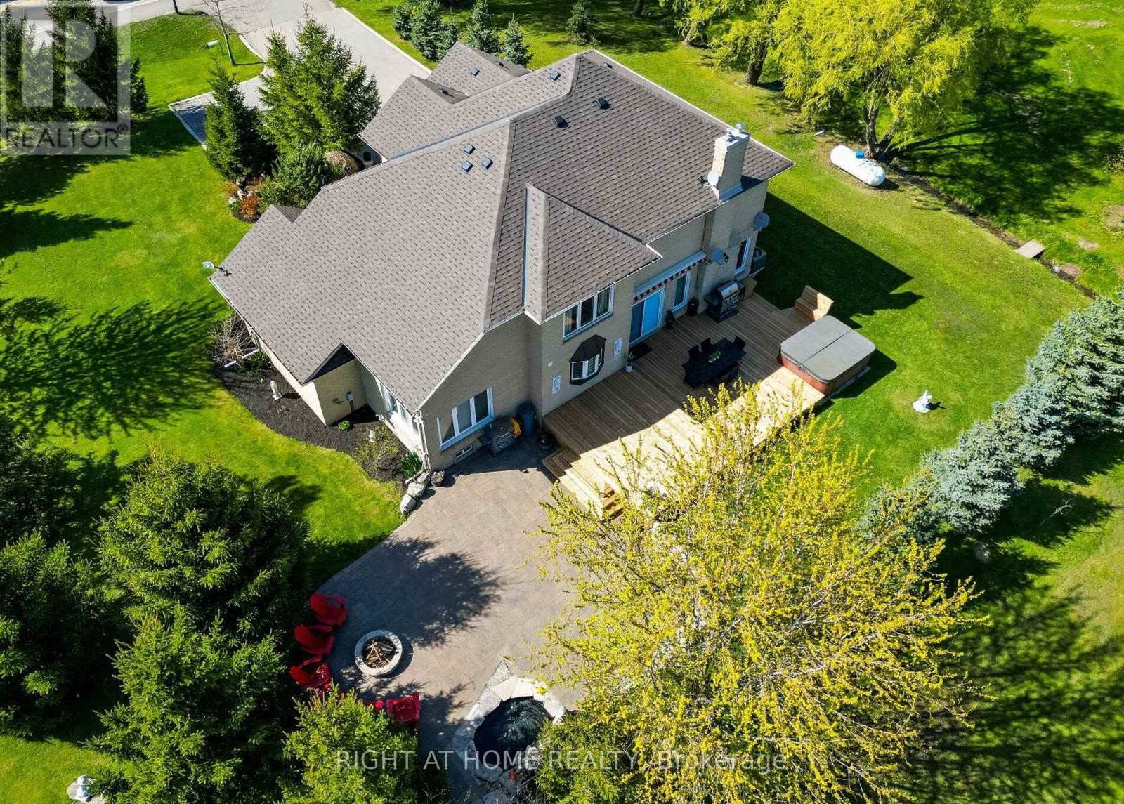 












13250 TENTH SIDE ROAD

,
Halton Hills (Rural Halton Hills),




Ontario
L7G4S5

