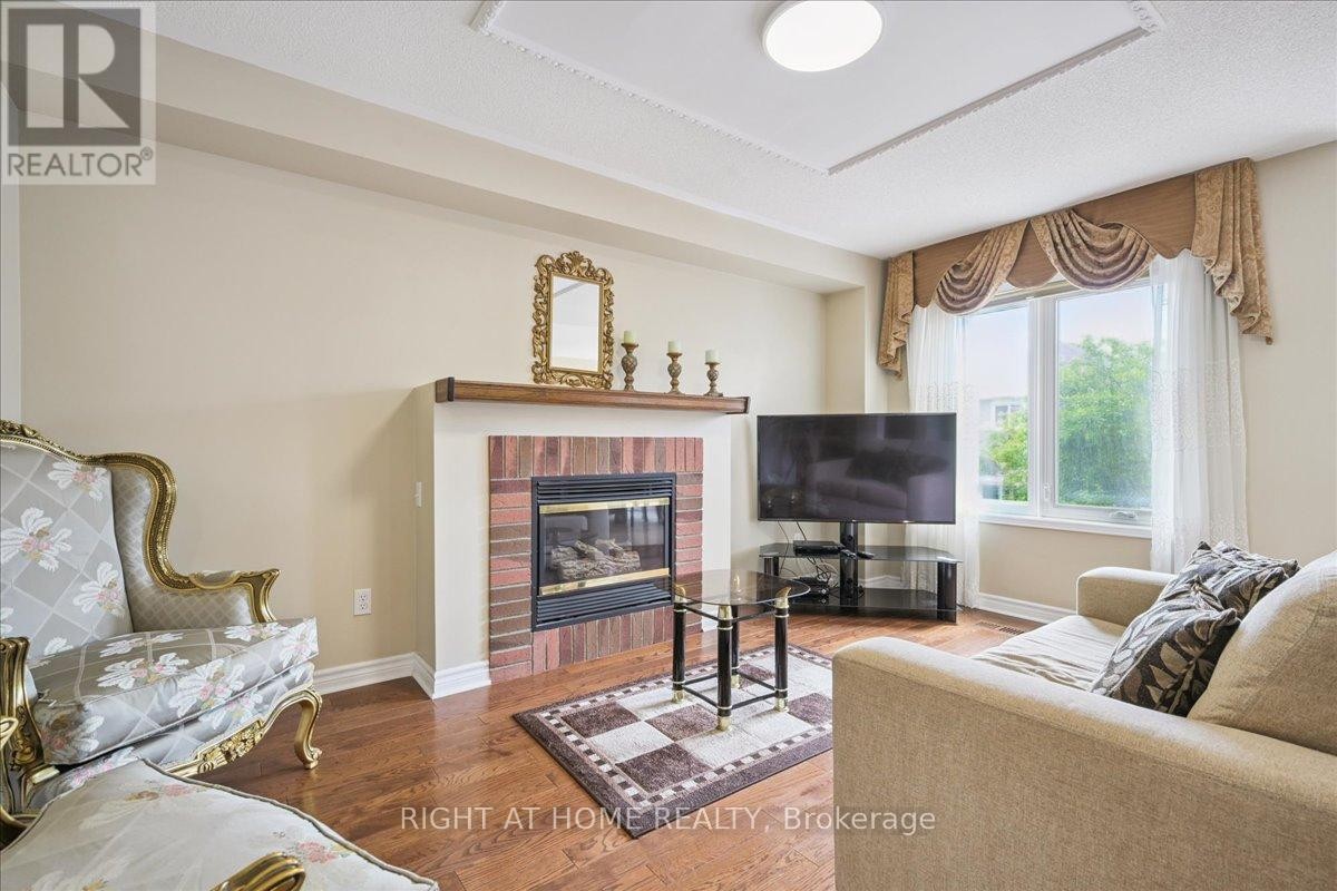 












5322 LISMIC BOULEVARD

,
Mississauga (East Credit),




Ontario
L5V1P5

