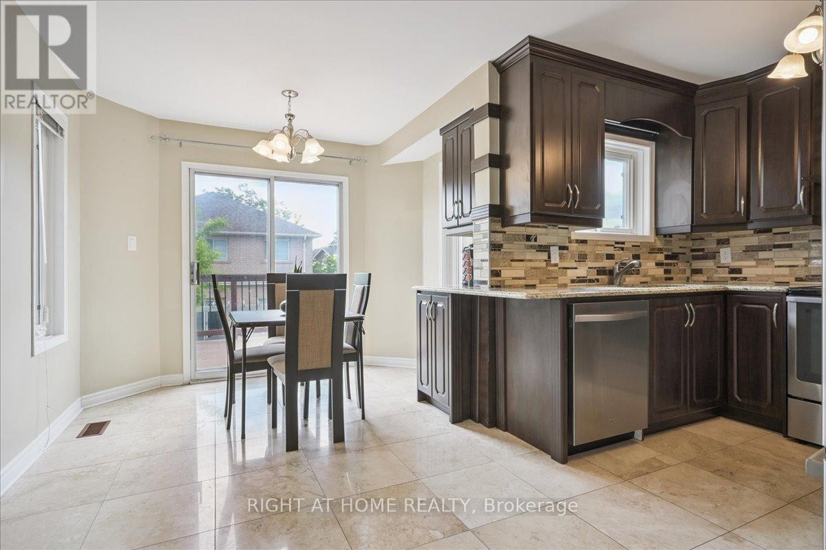












5322 LISMIC BOULEVARD

,
Mississauga (East Credit),




Ontario
L5V1P5

